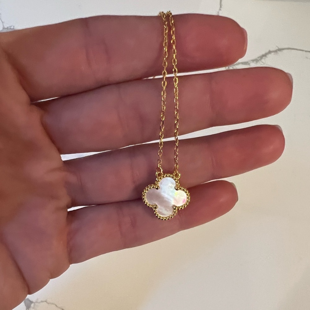 Alhambra Clover Necklace. Mother of Pearl look alike , 8.5 inches long